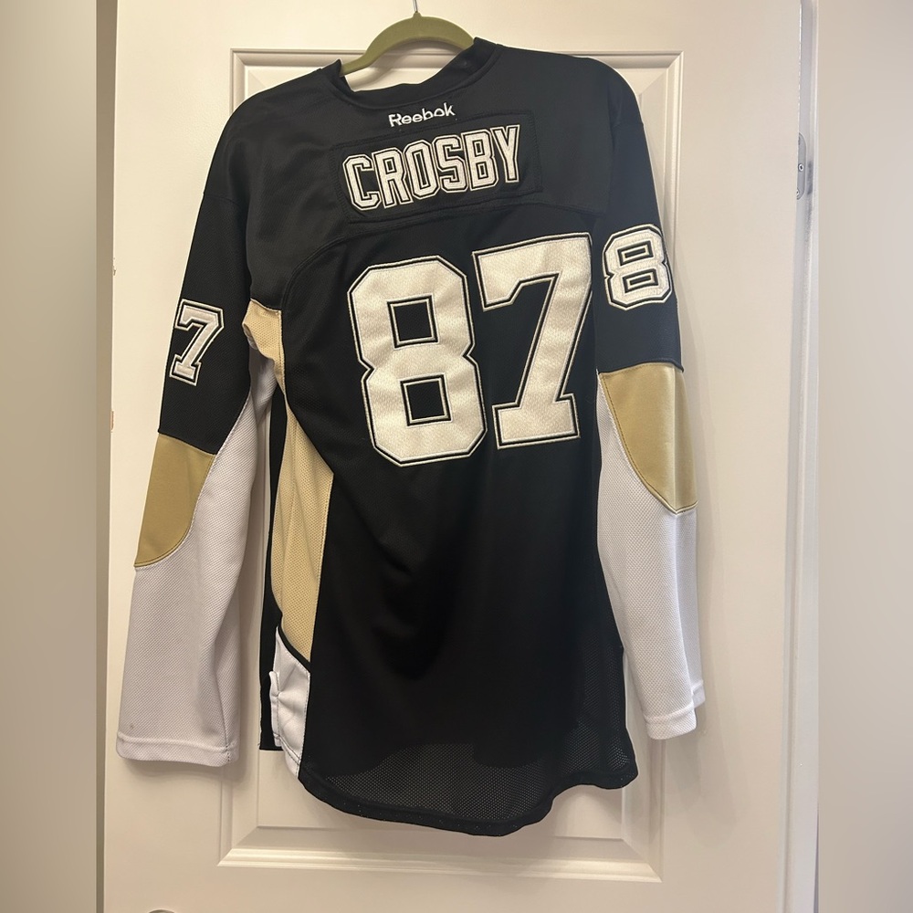 Reebok Pittsburgh Penguins Women Jersey.